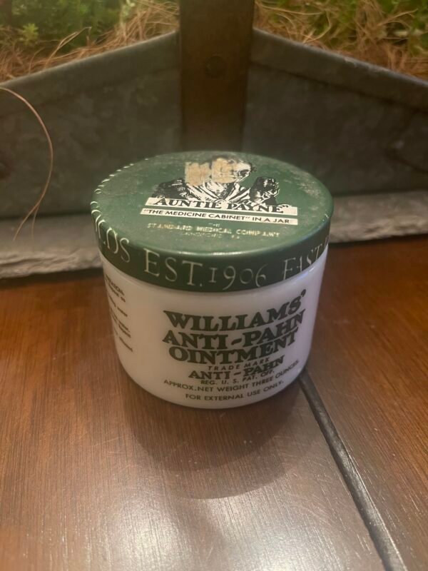 Vintage Williams Anti-Pahn Ointment - glass jar 3oz
