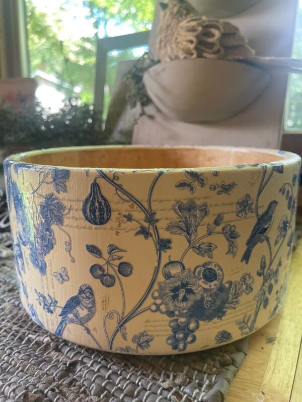 Wooden Upcycled Salad Bowl: Blue Transfers on Slightly Distressed Creamy White Painted Bowl - Image 2
