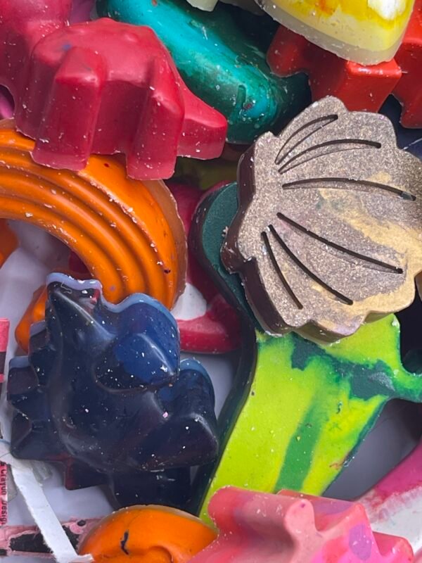Lot of 100 Crayon Shapes: Great for Schools, Classroom, Events - Image 3